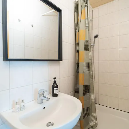 Modernes City-studio Universitaet * كوبلنس